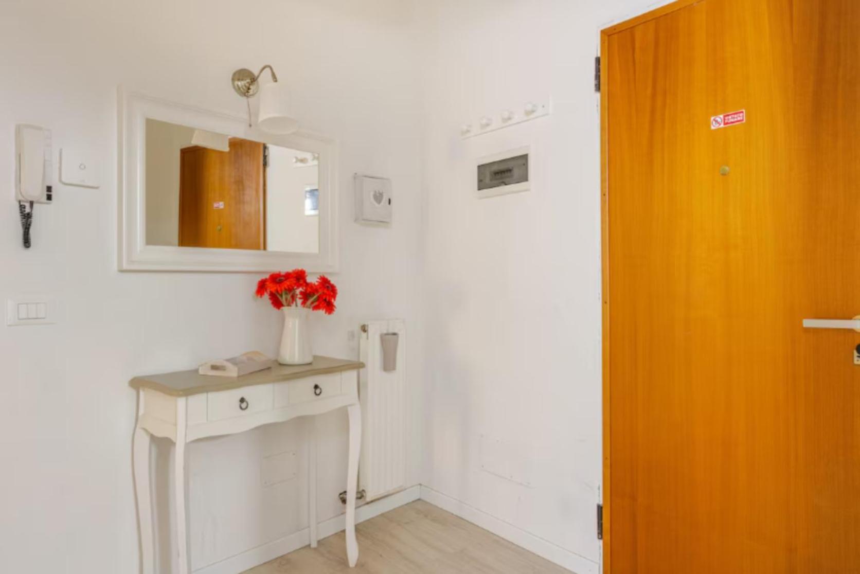 Dolce Riva Downtown Apartment Bagian luar foto